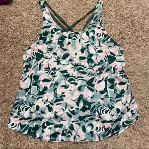 Strappy workout tank size L
